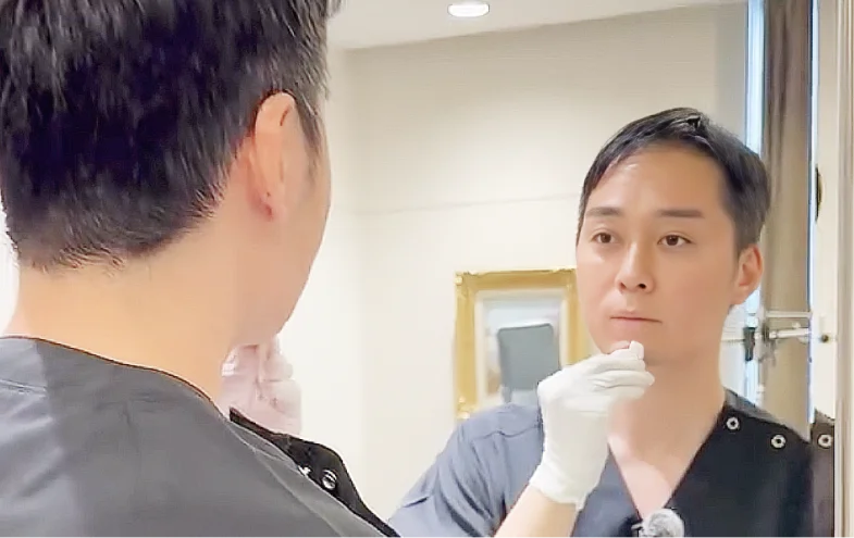 施術中の西川先生