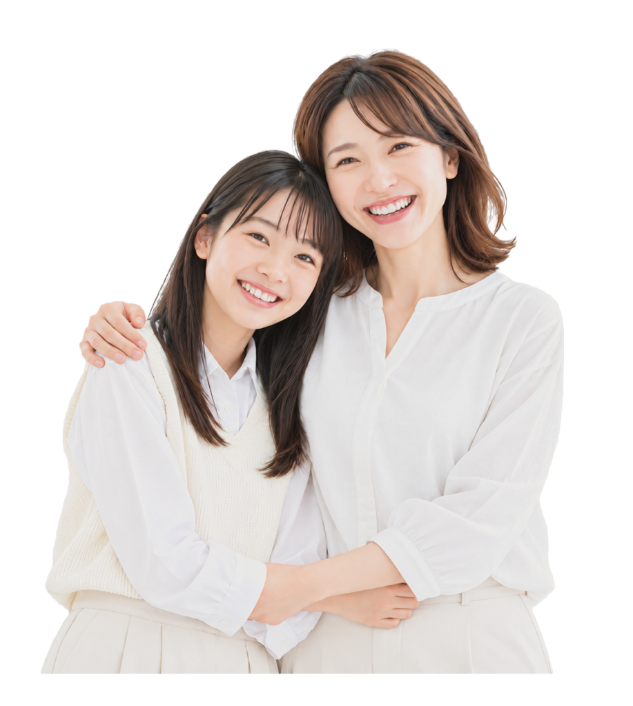 笑顔で寄り添う母と娘